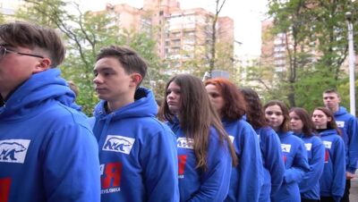 Birleşik Rusya Genç Muhafızları ve DPR Gençlik Parlamentosu aktivistleri bağışçı oldu