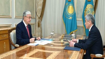 Devlet başkanı Karaganda bölgesinin akimini Ermaganbet Bulekpayev’i kabul etti