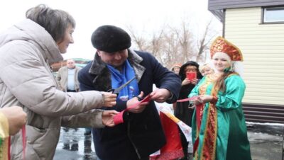 Orenburg bölgesinin Dombarovsky bölgesinde bir anaokulu halkın “Birleşik Rusya” programına göre elden geçirildi